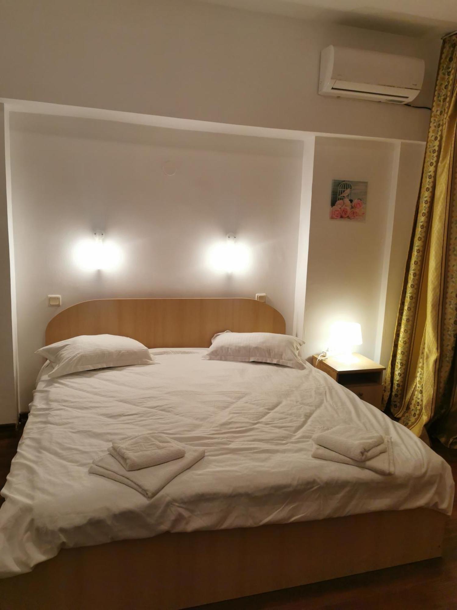 Old Center Apartament Bukarest Kültér fotó